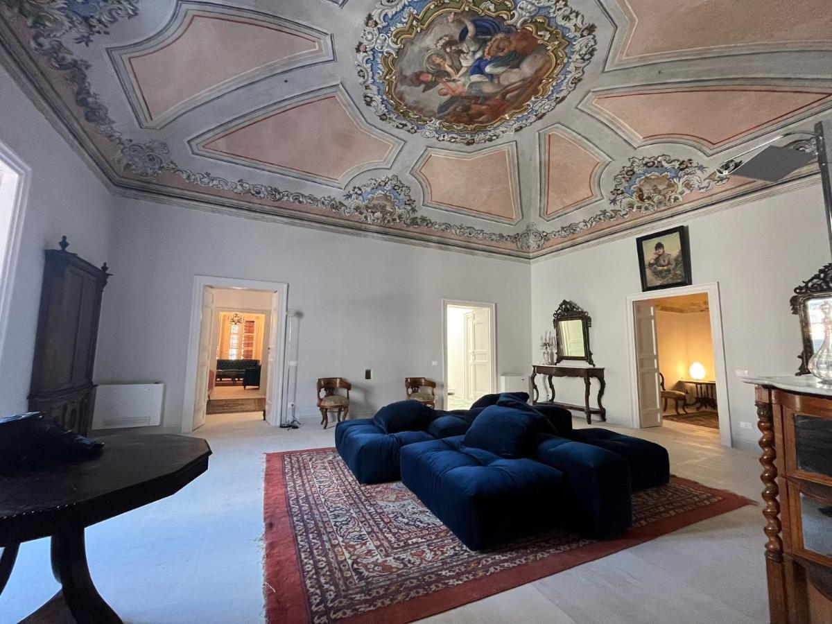 Palazzo Triolo - Dimora Di Charme Bed & Breakfast กอร์เลโอเน ภายนอก รูปภาพ