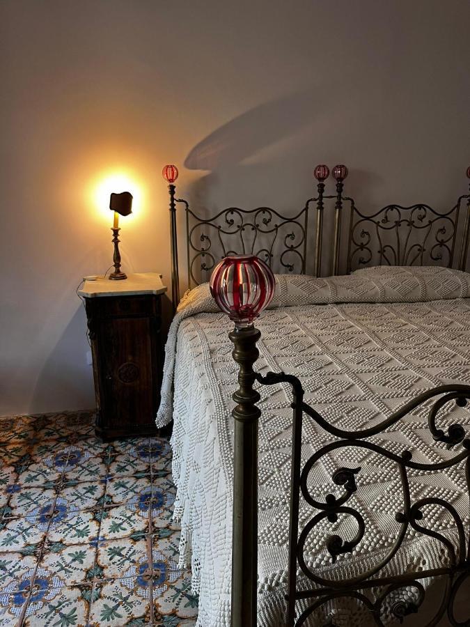Palazzo Triolo - Dimora Di Charme Bed & Breakfast กอร์เลโอเน ภายนอก รูปภาพ