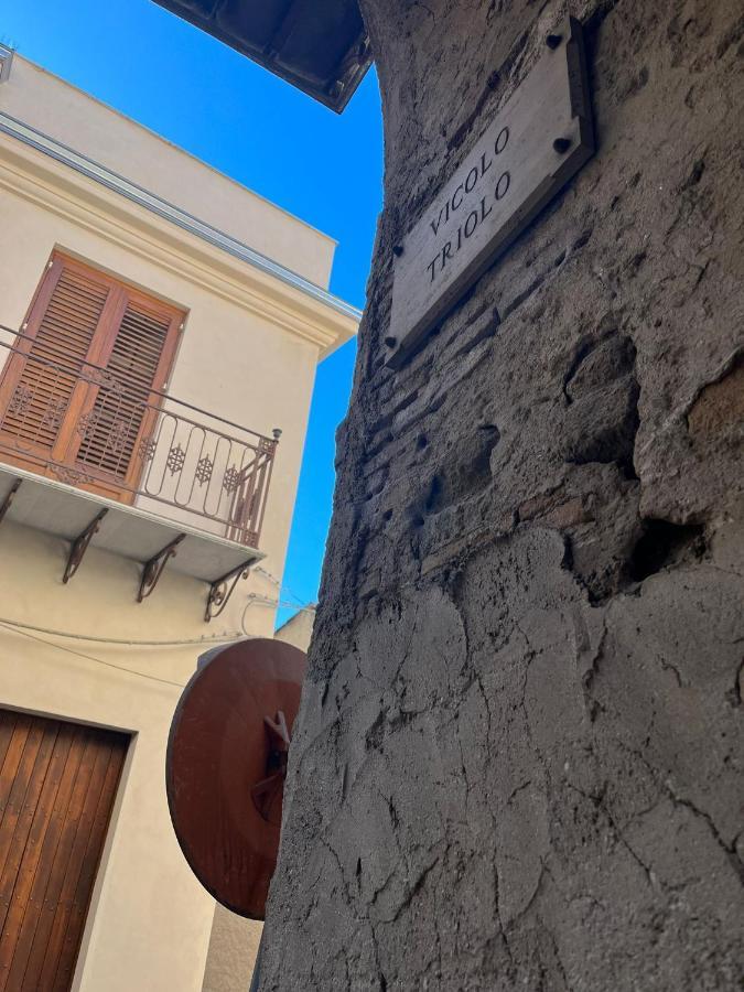 Palazzo Triolo - Dimora Di Charme Bed & Breakfast กอร์เลโอเน ภายนอก รูปภาพ