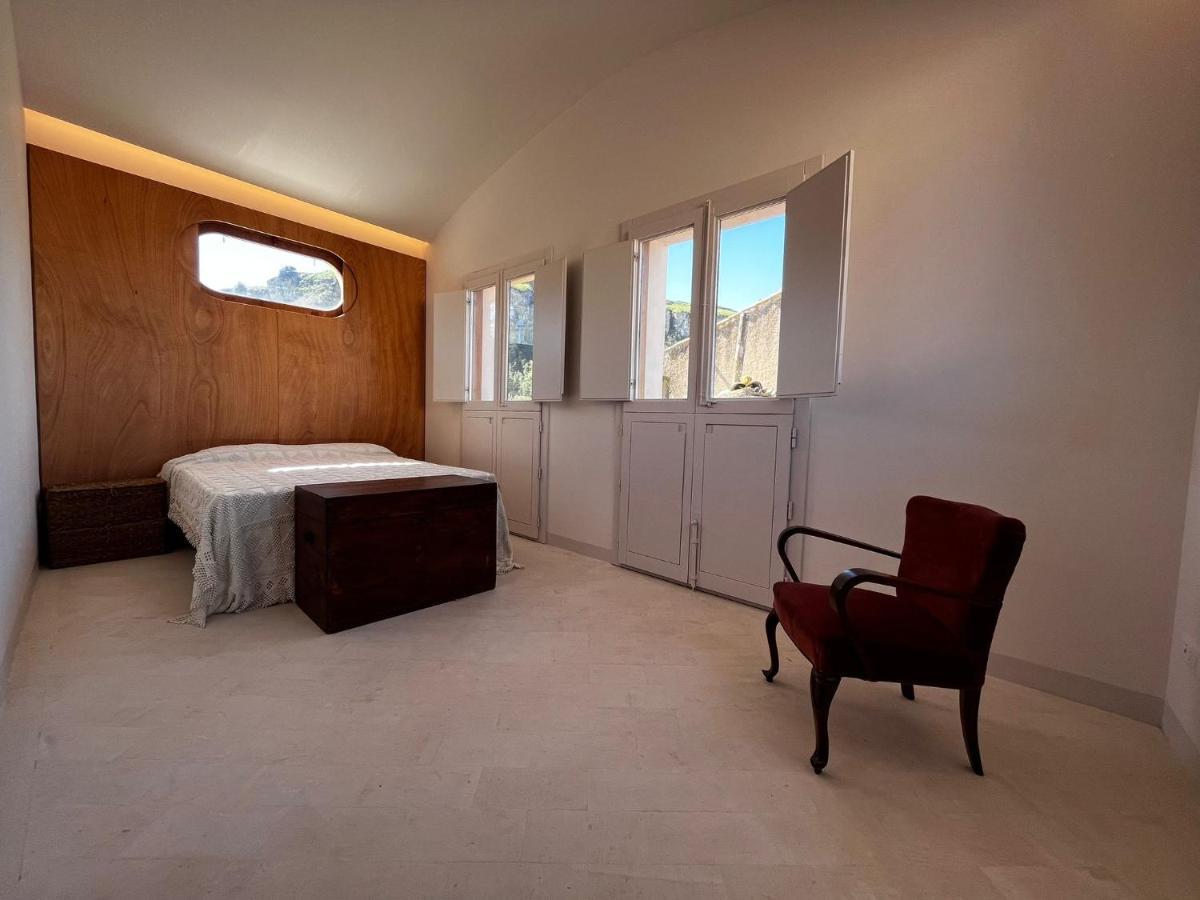 Palazzo Triolo - Dimora Di Charme Bed & Breakfast กอร์เลโอเน ภายนอก รูปภาพ